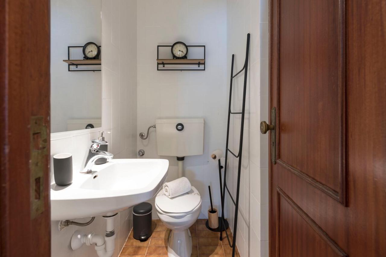 Lovelystay - Newly Decorated 2Br Flat With Free Parking Vila Nova de Gaia Esterno foto