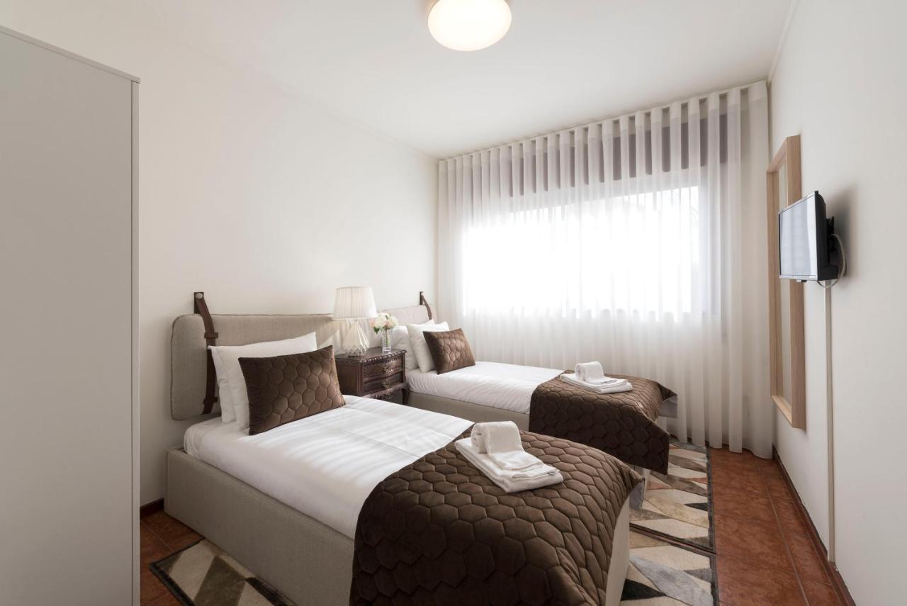 Lovelystay - Newly Decorated 2Br Flat With Free Parking Vila Nova de Gaia Esterno foto