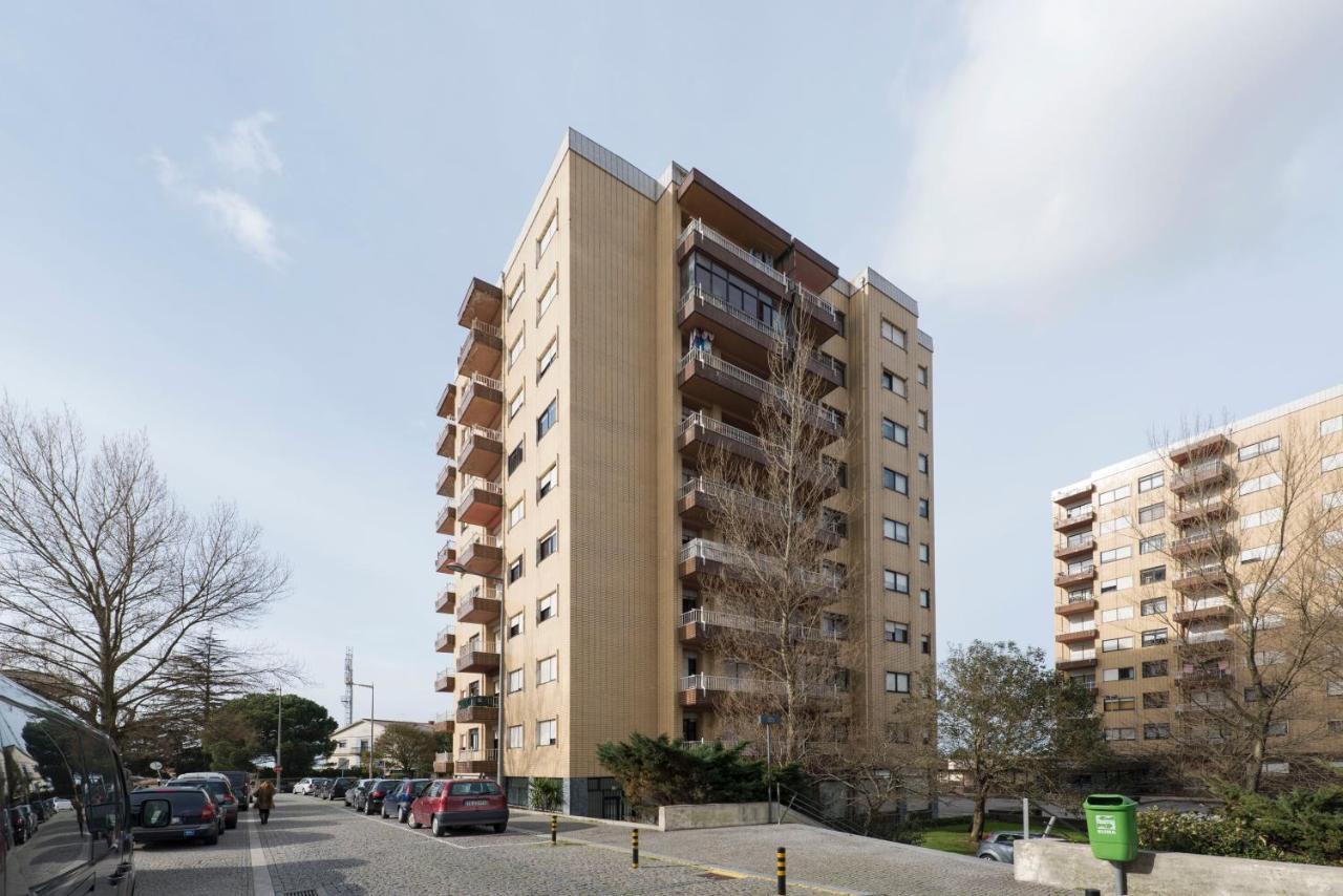 Lovelystay - Newly Decorated 2Br Flat With Free Parking Vila Nova de Gaia Esterno foto