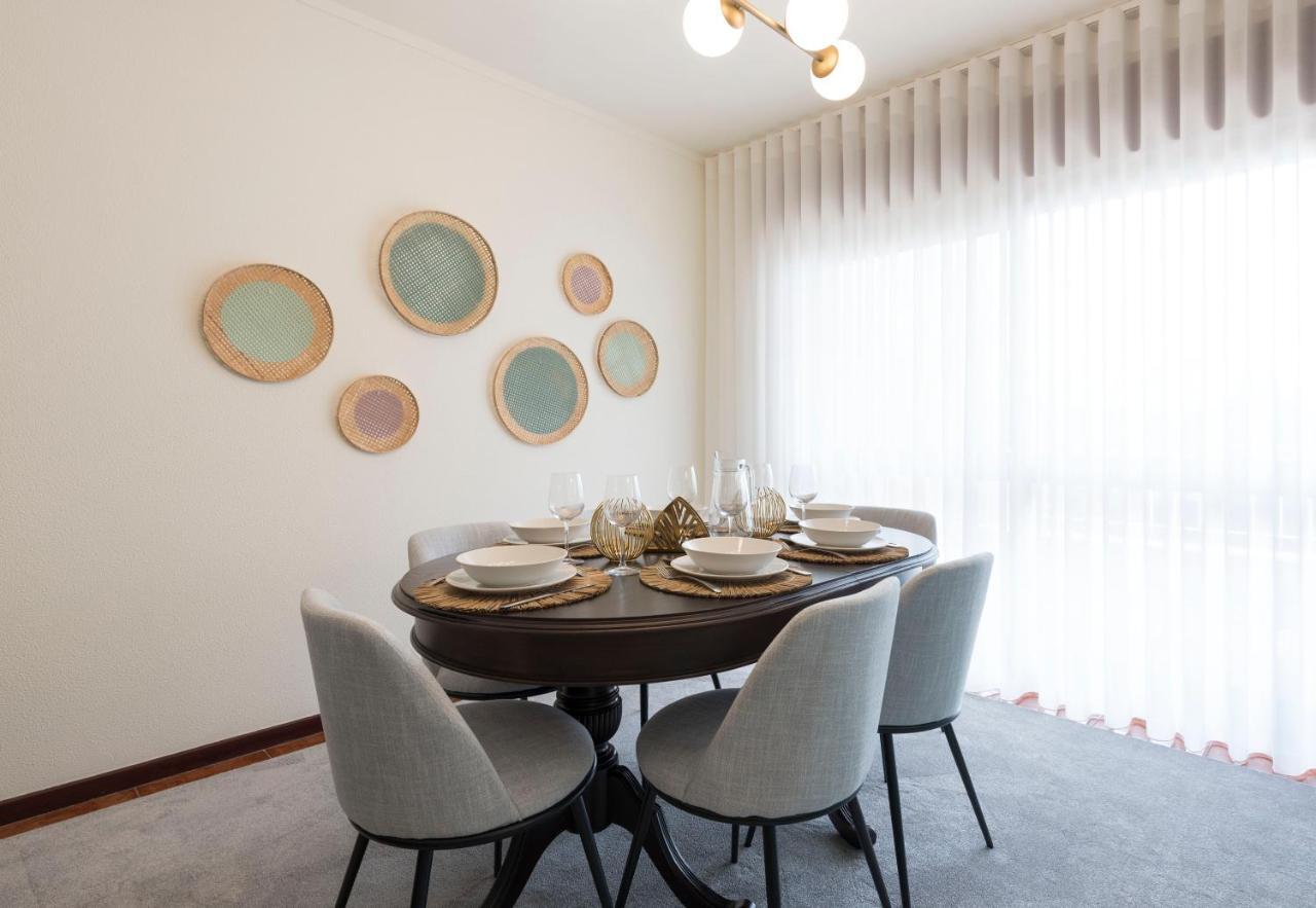 Lovelystay - Newly Decorated 2Br Flat With Free Parking Vila Nova de Gaia Esterno foto