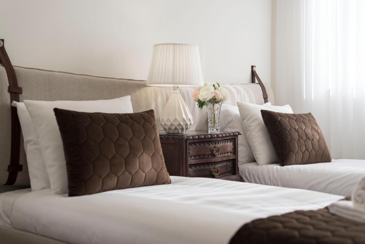 Lovelystay - Newly Decorated 2Br Flat With Free Parking Vila Nova de Gaia Esterno foto